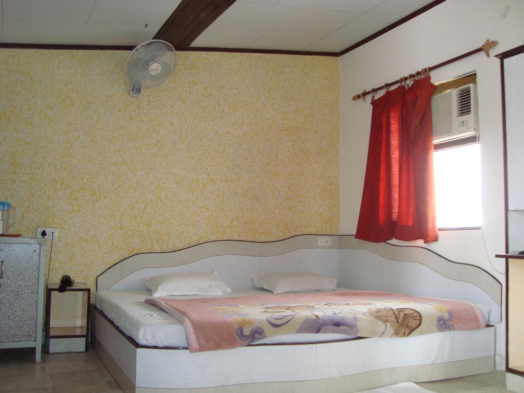 Hotel Dawat Palace Agra  Pokoj fotografie